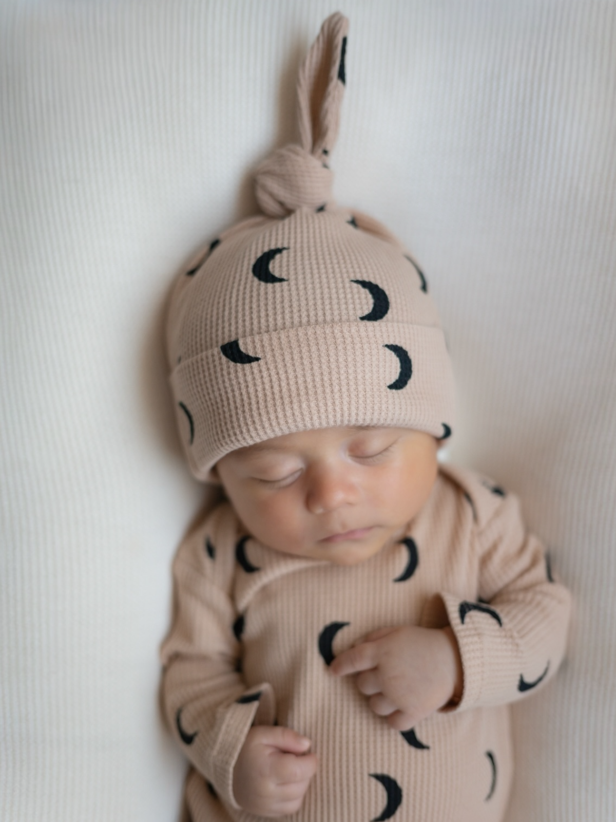 Waffle Knot Beanie - Moon